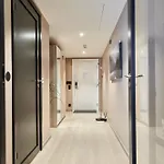 In - New Building - 5 Min To The Center 아파트 *